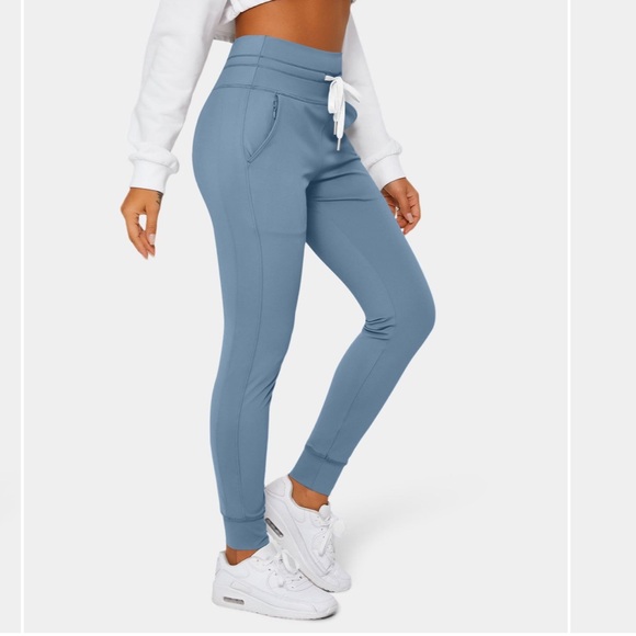HALARA softly zero high waisted joggers in Blue shadow Size xs PETITE NWT - Picture 8 of 14